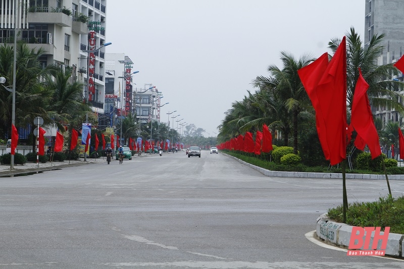 Sầm Sơn: Rực rỡ cờ hoa chào mừng kỷ niệm 30 năm thiết lập quan hệ ngoại giao Việt Nam - Hàn Quốc
