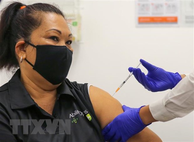 Australia thúc đẩy chương trình tiêm mũi vaccine COVID-19 thứ 4