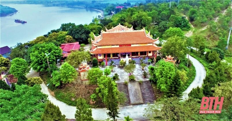 Khai hội Phủ Vàng