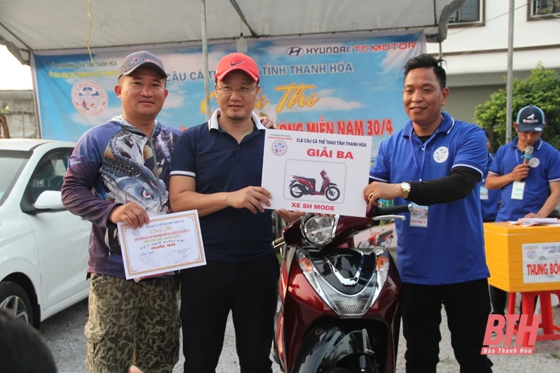 Cần thủ đến từ Hà Nội giành giải nhất tại Giải câu cá thể thao Thanh Hóa chào mừng các ngày lễ lớn
