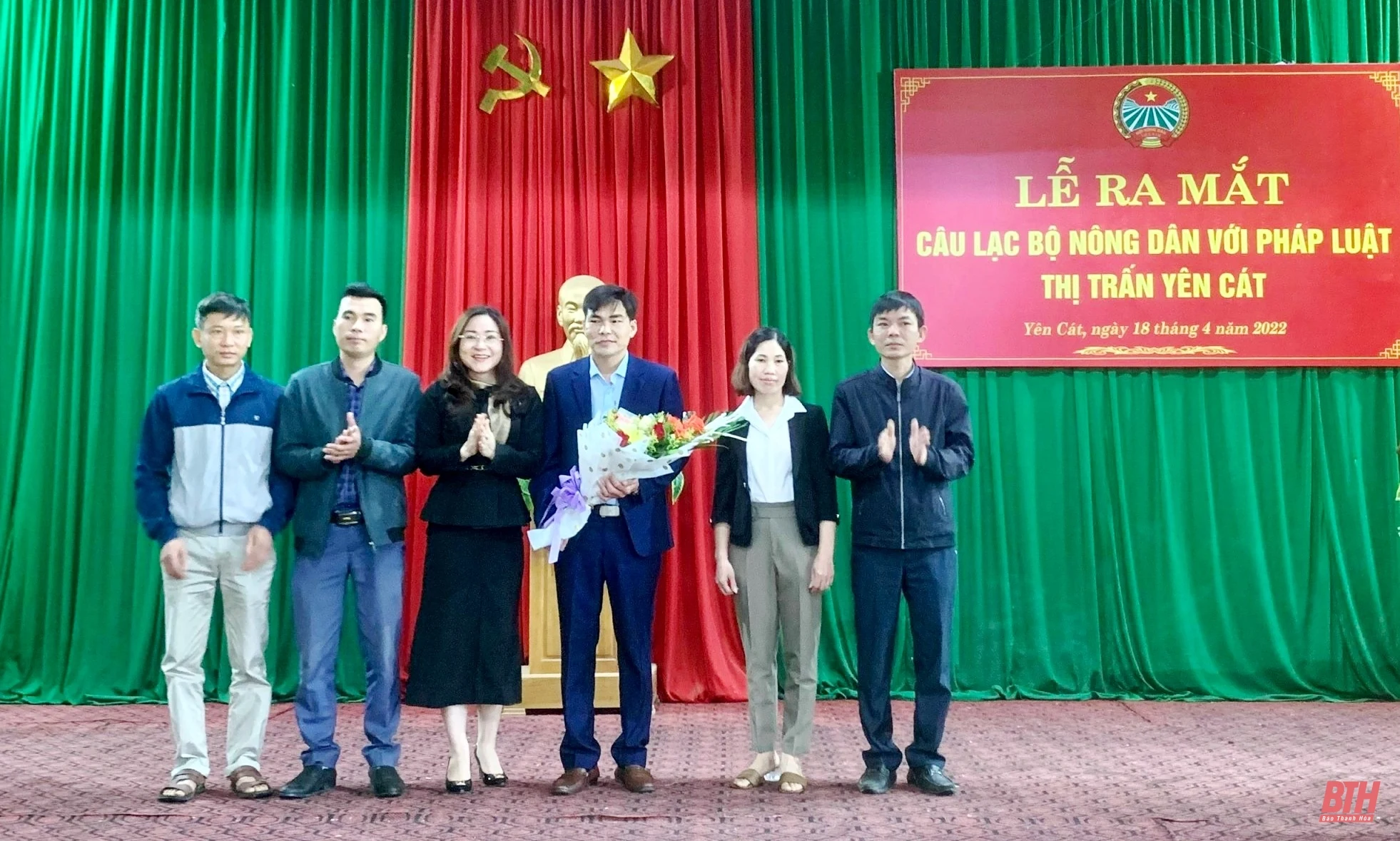 Ra mắt Câu lạc bộ “Nông dân với pháp luật” tại thị trấn Yên Cát