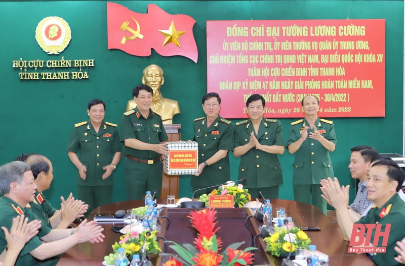 Đại tướng Lương Cường, Chủ nhiệm Tổng cục Chính trị Quân đội Nhân dân Việt Nam thăm và nói chuyện với H ội Cựu chiến binh tỉnh Thanh Hoá