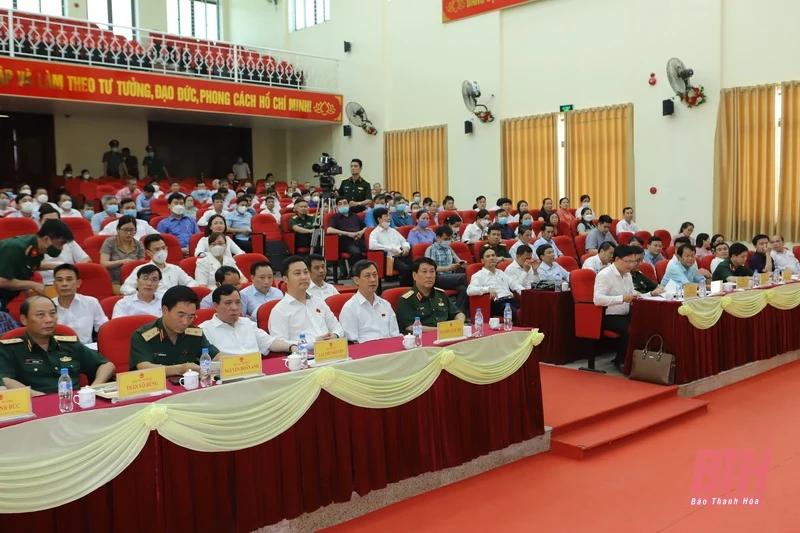 Đại tướng Lương Cường cùng các ĐBQH tỉnh Thanh Hóa tiếp xúc cử tri huyện Thạch Thành