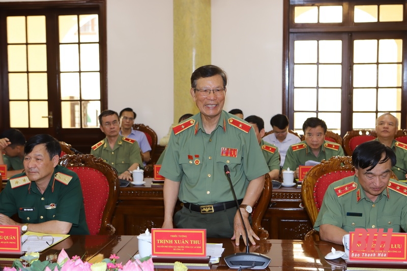 Thường trực Tỉnh ủy gặp mặt tướng lĩnh quân đội, công an đồng hương Thanh Hóa đã nghỉ hưu