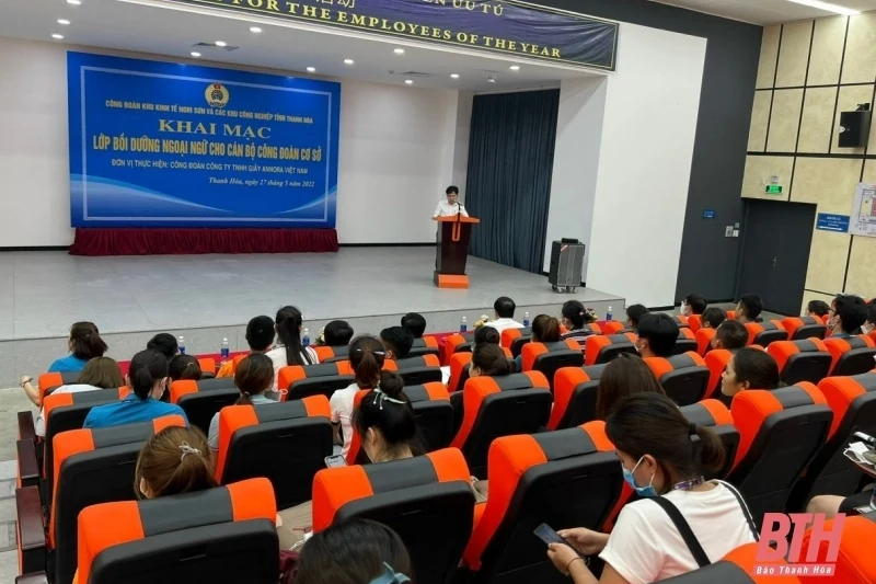 Nâng cao trình độ ngoại ngữ cho cán bộ công đoàn cơ sở Công ty TNHH Giầy Annora Việt Nam