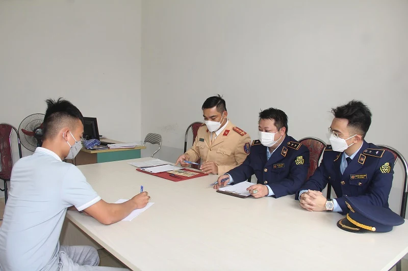 Xử lý nhiều vụ vi phạm về buôn lậu, gian lận thương mại và hàng giả