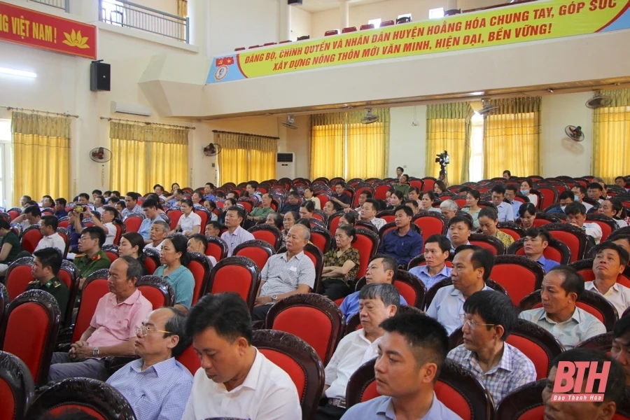 Đoàn ĐBQH tỉnh Thanh Hóa tiếp xúc cử tri huyện Hoằng Hoá và TP Sầm Sơn