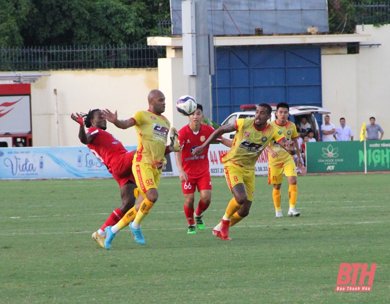 Giải Night Wolf V.League 1 - 2022: Đông Á Thanh Hóa chia điểm với Nam Định ngay trên sân nhà