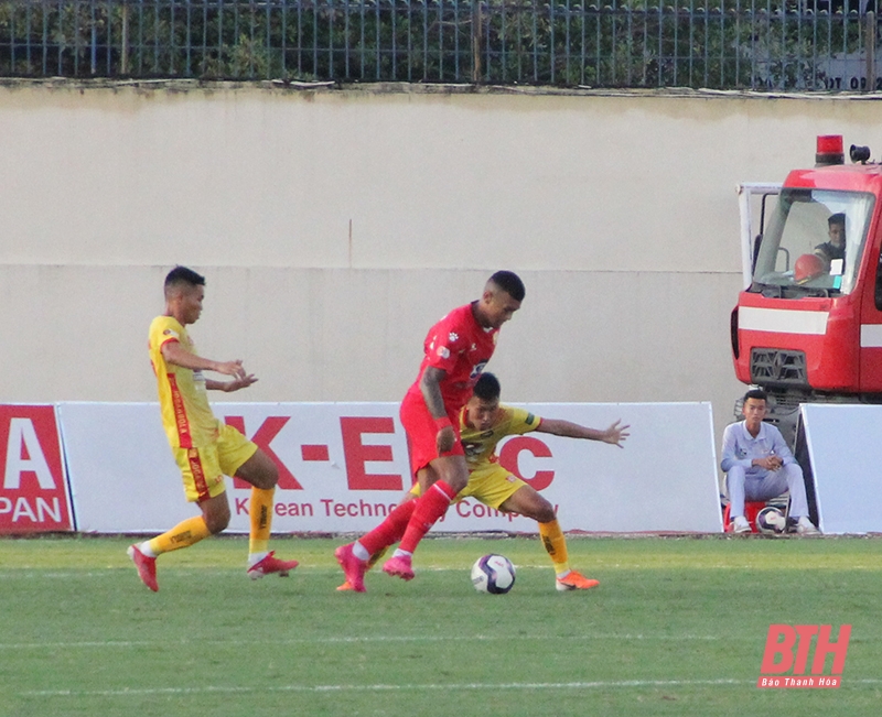 Giải Night Wolf V.League 1 - 2022: Đông Á Thanh Hóa chia điểm với Nam Định ngay trên sân nhà