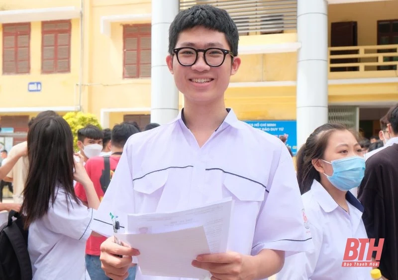 Kỳ thi tốt nghiệp THPT 2022: Đề thi môn Toán khó lấy điểm tuyệt đối