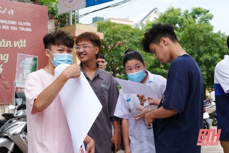 Kỳ thi tốt nghiệp THPT 2022: Đề thi môn Toán khó lấy điểm tuyệt đối