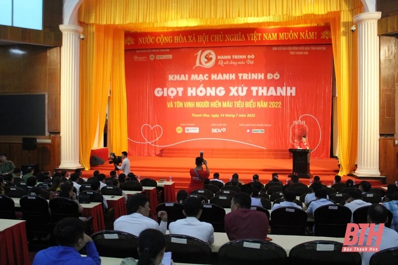 Khai mạc “Hành trình đỏ - Kết nối dòng máu Việt” lần thứ X tại Thanh Hóa và tôn vinh người hiến máu tiêu biểu năm 2022.