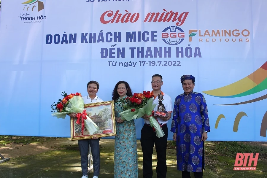 Sở Văn hoá Thể thao và Du lịch đón đoàn khách MICE