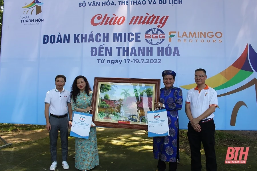 Sở Văn hoá Thể thao và Du lịch đón đoàn khách MICE