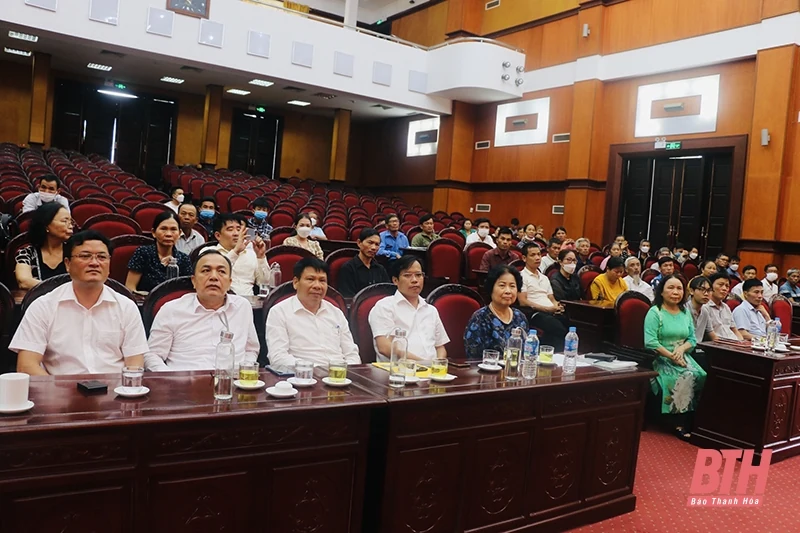 Quỹ Bầu ơi trao xe lăn cho người khuyết tật trên địa bàn huyện Quảng Xương