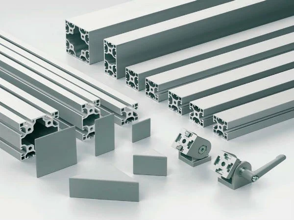 Vật liệu sợi thủy tinh khác gì với vật liệu nhôm?