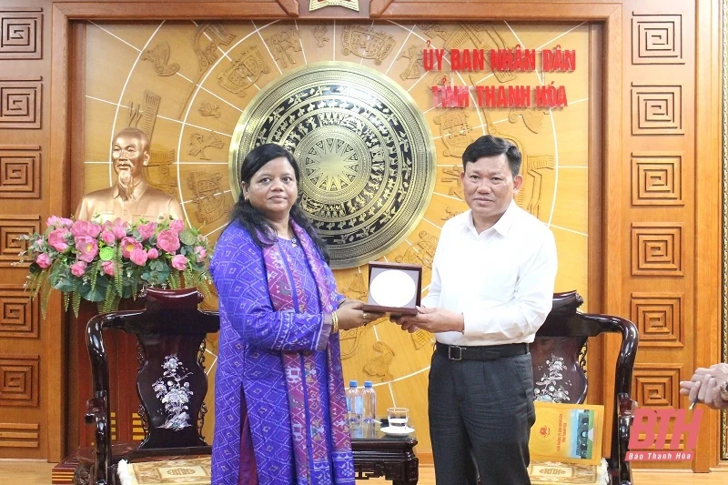 Phó Chủ tịch Thường trực UBND tỉnh Nguyễn Văn Thi tiếp cố vấn cao cấp về nông nghiệp, Viện nghiên cứu Quốc gia Ấn Độ