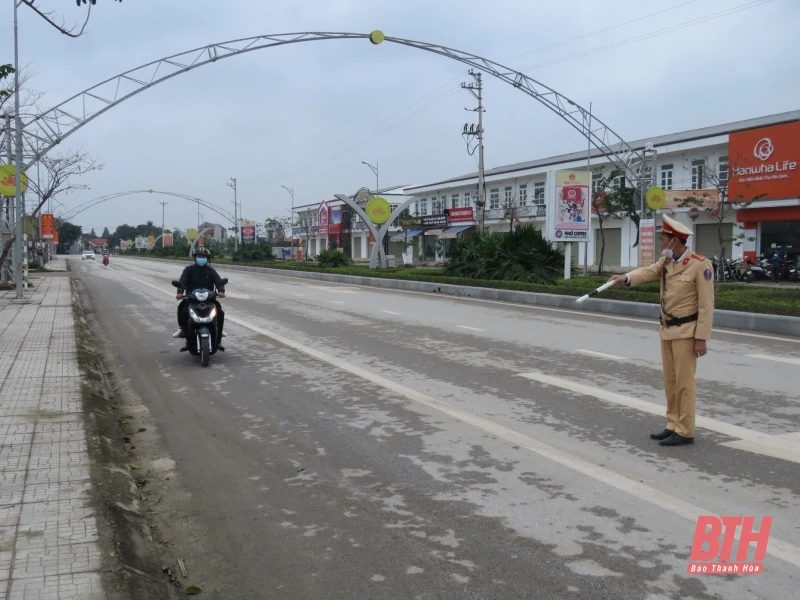 Kiểm tra, xử lý 25.525 trường hợp vi phạm trật tự an toàn giao thông