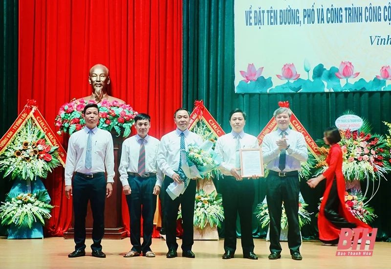 Công bố Nghị quyết về việc đặt tên đường, phố, công trình công cộng trên địa bàn thị trấn Vĩnh Lộc