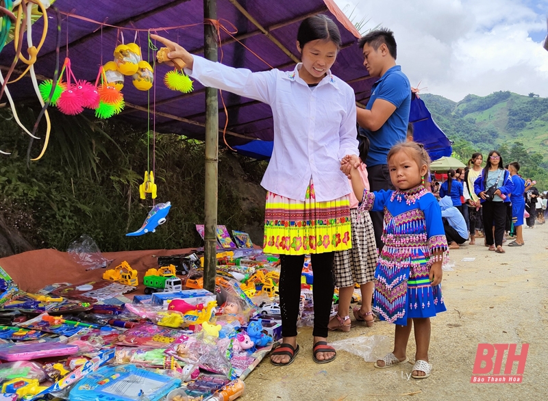 Về Nhi Sơn vui Tết Độc lập