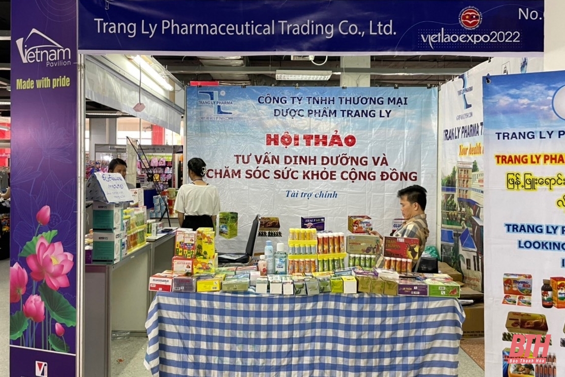 Hội chợ thương mại Việt Nam - Lào thu hút 128 doanh nghiệp hai nước tham gia