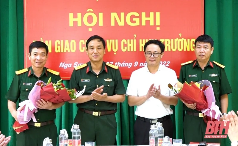 Bàn giao chức vụ Chỉ huy trưởng Ban Chỉ huy Quân sự huyện Nga Sơn