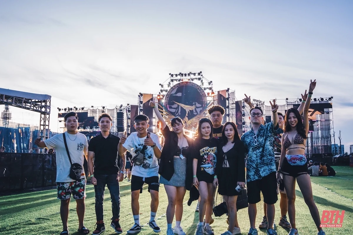 Lễ hội âm nhạc “Samson Music Festival - Take me to the Sun” thu hút hàng ngàn cá tính âm nhạc độc đáo