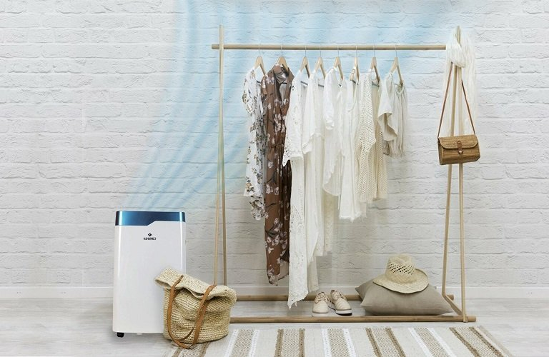 Máy hút ẩm Kosmen: Giải pháp sấy quần áo tối ưu vào mùa nồm
