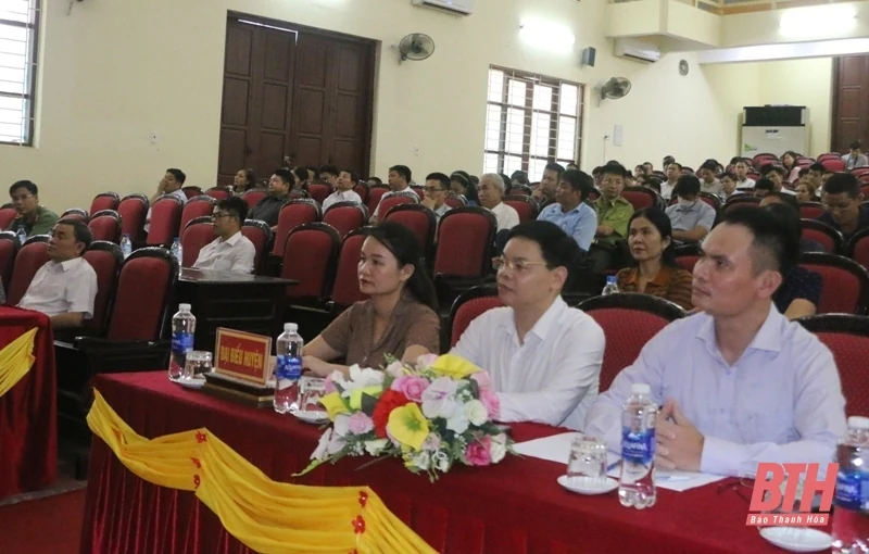 Nhiều cử tri huyện Quan Hóa kiến nghị tiếp tục được thụ hưởng chính sách xã đặc biệt khó khăn