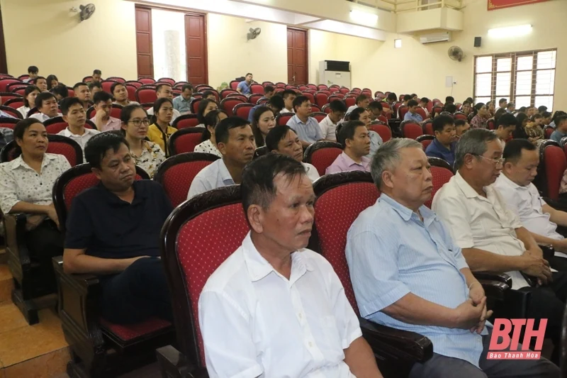 Nhiều cử tri huyện Quan Hóa kiến nghị tiếp tục được thụ hưởng chính sách xã đặc biệt khó khăn