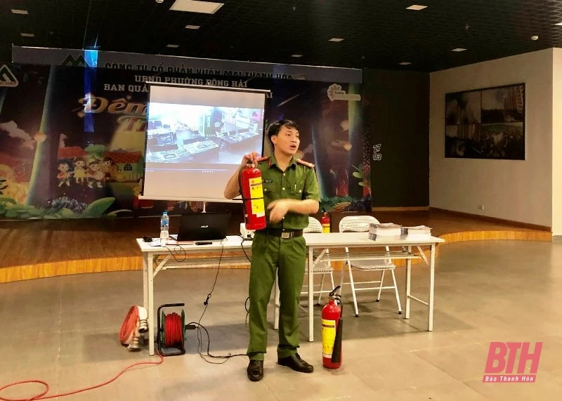 Phổ biến kiến thức phòng cháy, chữa cháy cho các hộ dân chung cư Xuân Mai