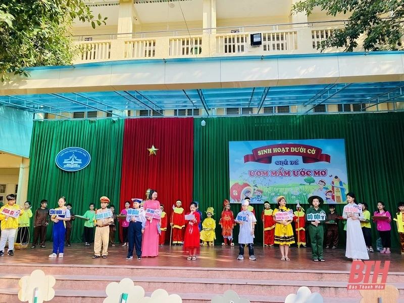 Đổi mới tiết sinh hoạt dưới cờ tại Trường Tiểu học Nguyễn Văn Trỗi