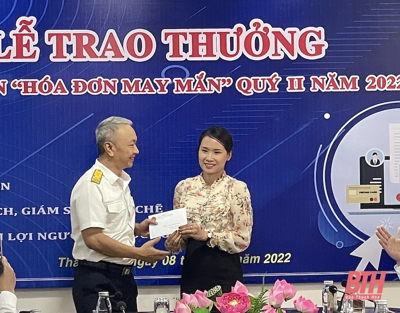 Cục Thuế Thanh Hoá bấm số lựa chọn “Hoá đơn may mắn” quý III năm 2022