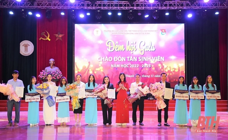 Trường ĐH Văn hóa, Thể thao và Du lịch Thanh Hóa tổ chức Gala chào tân sinh viên năm học 2022-2023 