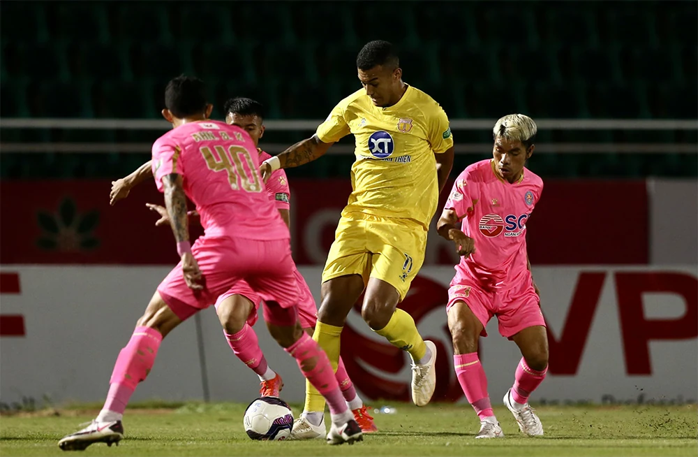 Vòng 25 Night Wolf V.League 1 – 2022: “Nghẹt thở” và gay cấn cuộc đua trụ hạng