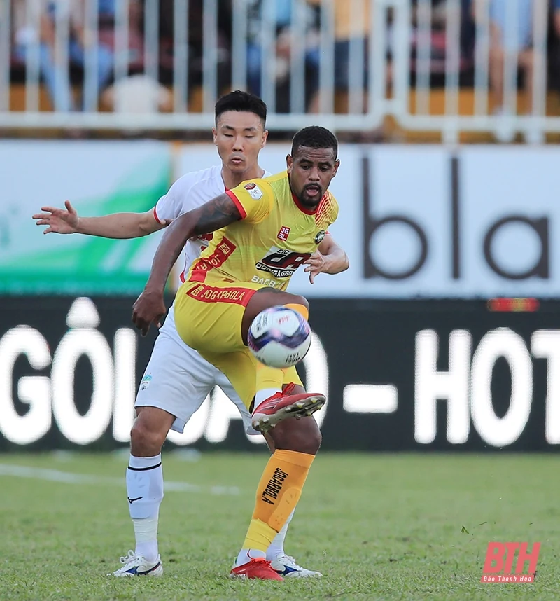 Vòng 25 Night Wolf V.League 1 – 2022: “Nghẹt thở” và gay cấn cuộc đua trụ hạng