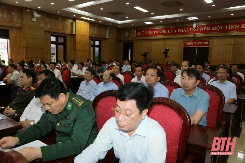 Quán triệt, triển khai thực hiện Nghị quyết của Bộ Chính trị về phát triển kinh tế - xã hội và bảo đảm quốc phòng - an ninh vùng Bắc Trung Bộ và duyên hải Trung Bộ