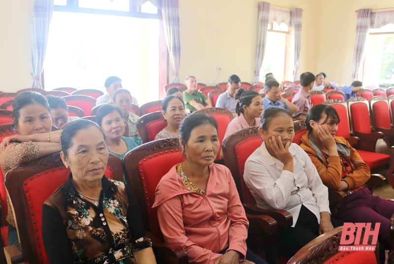 Phó Chủ tịch Thường trực HĐND tỉnh Lê Tiến Lam tiếp xúc cử tri huyện Hoằng Hóa