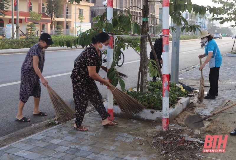 Phường Ngọc Trạo: Tổng dọn vệ sinh môi trường cuối tuần tại các tuyến đường