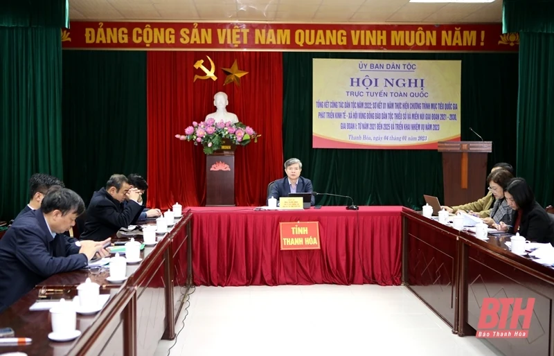 Tiếp tục triển khai thực hiện tốt các qui định, chính sách về công tác dân tộc