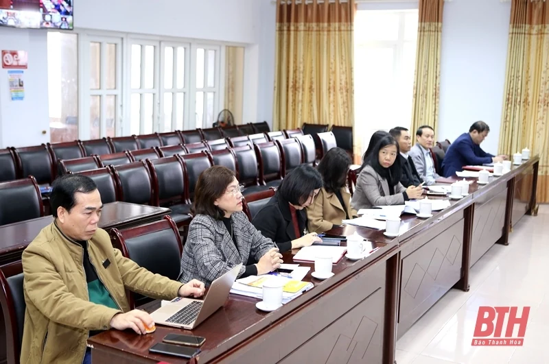 Tiếp tục triển khai thực hiện tốt các qui định, chính sách về công tác dân tộc