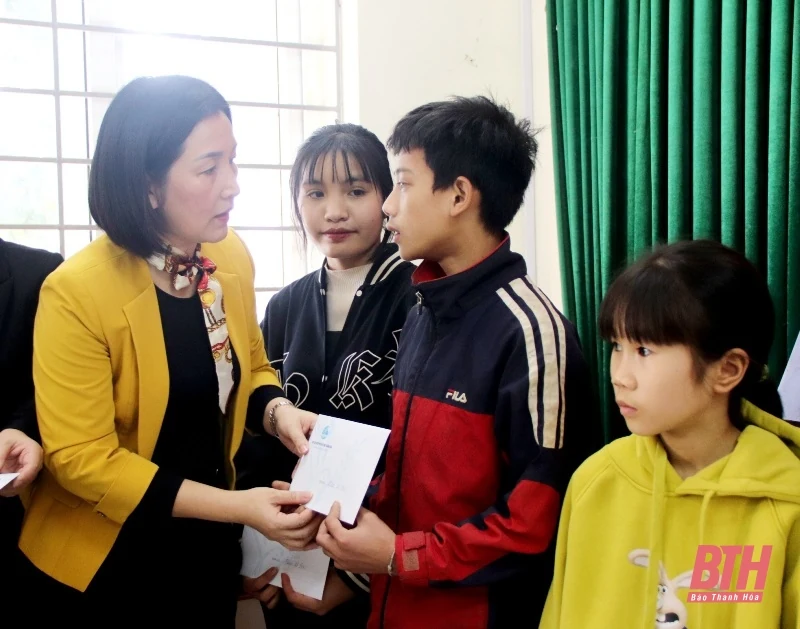 Chương trình “ Tết sum vầy - kết nối yêu thương” tại huyện Ngọc Lặc 