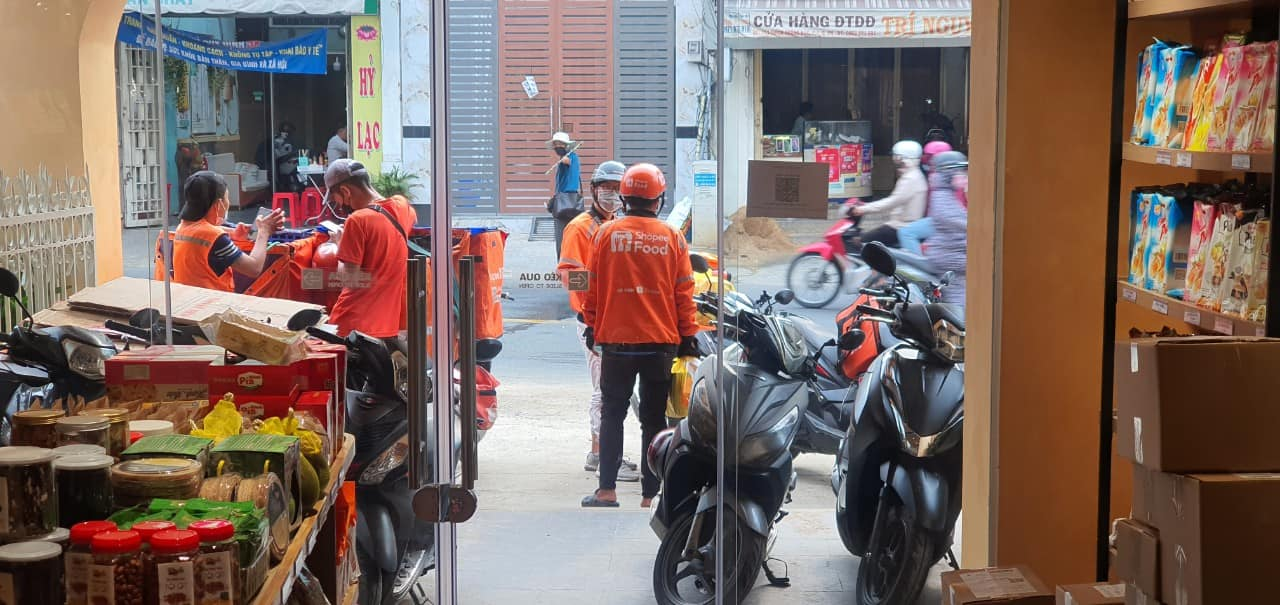 Hương Việt Mart - Cung cấp đặc sản Sài Gòn làm quà Tết