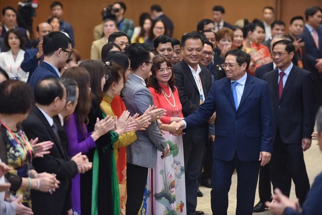 Thủ tướng: Đưa Việt Nam đến gần hơn với thế giới và mang thế giới đến gần hơn với Việt Nam