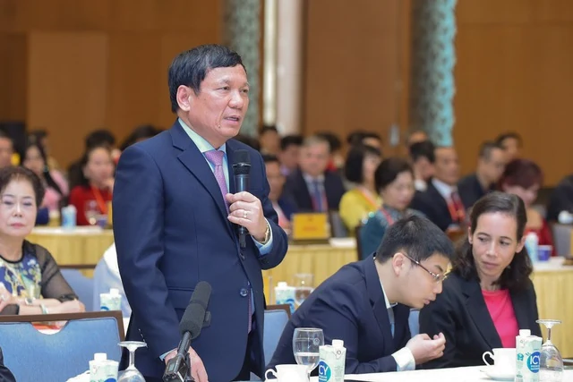 Thủ tướng: Đưa Việt Nam đến gần hơn với thế giới và mang thế giới đến gần hơn với Việt Nam