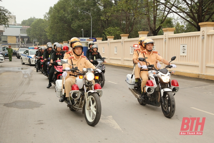 Trực gác ngày Xuân