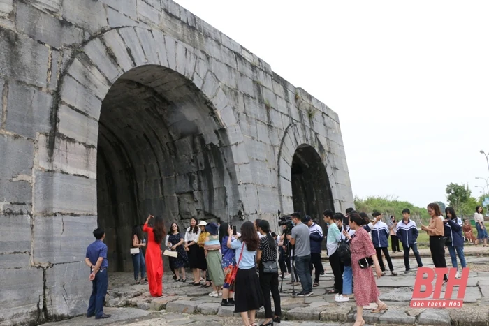 Dấu xưa thành cổ