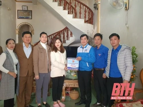 Ban Thường vụ Tỉnh đoàn gặp mặt các tân binh trước khi lên đường nhập ngũ