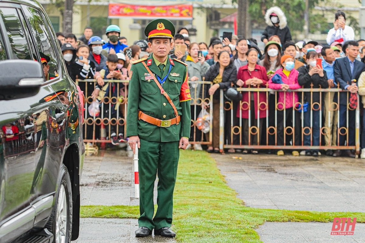 Hình ảnh xúc động trong ngày giao nhận quân tại TP Thanh Hóa