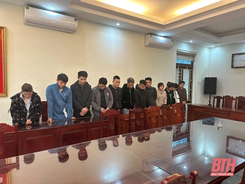 Bắt quả tang 13 đối tượng sử dụng trái phép ma túy